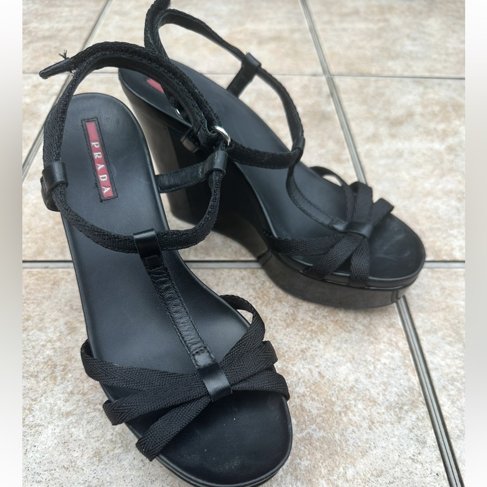 Prada  Black Woman's Lacquere Platform Wedges Italy Shoes Sandals Size 36,5 - Picture 10 of 15